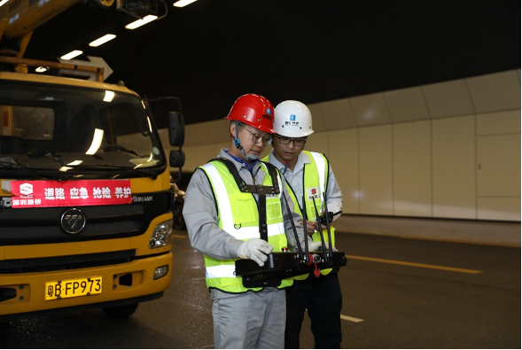 隧道火灾束手无策？力升高科千度耐高温消防机器人给出了解决方案！(图4)